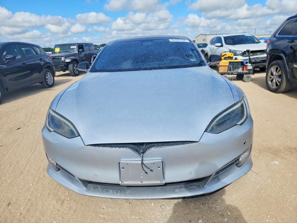 64585186 :رقم المزاد ، 5YJSA1E15HF206781 vin ، 2017 Tesla Model S مزاد بيع