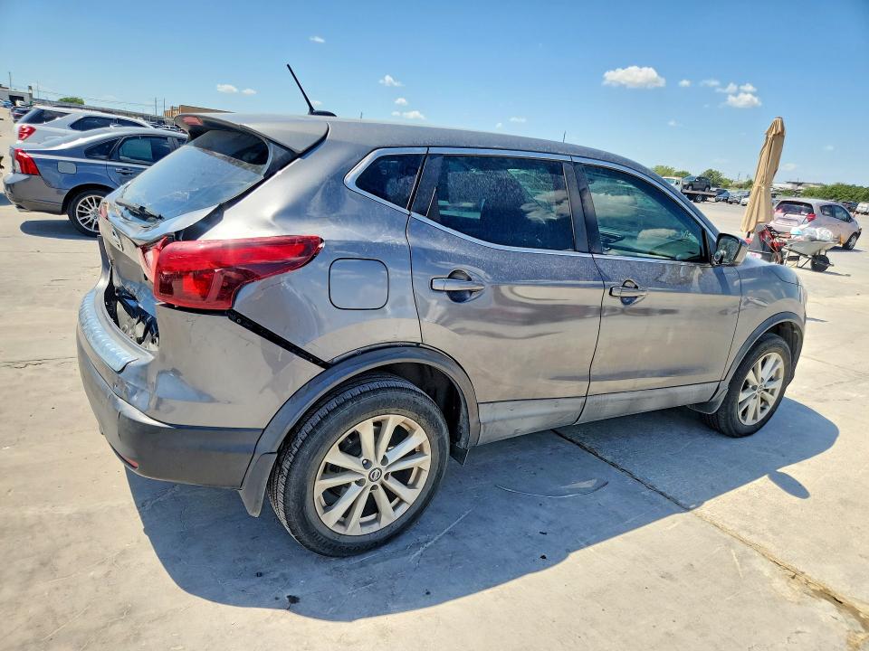64285766 :رقم المزاد ، JN1BJ1CP0KW230340 vin ، 2019 Nissan Rogue Sport مزاد بيع