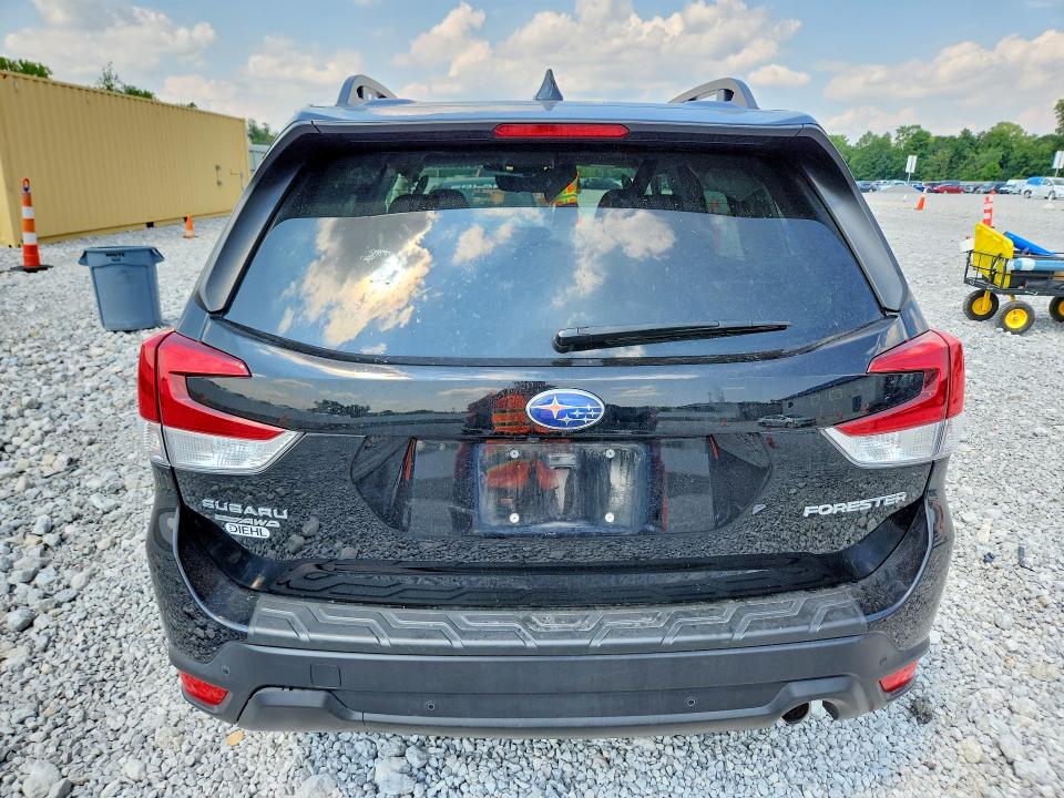 64323026 :رقم المزاد ، JF2SKAPC2NH485227 vin ، 2022 Subaru Forester مزاد بيع