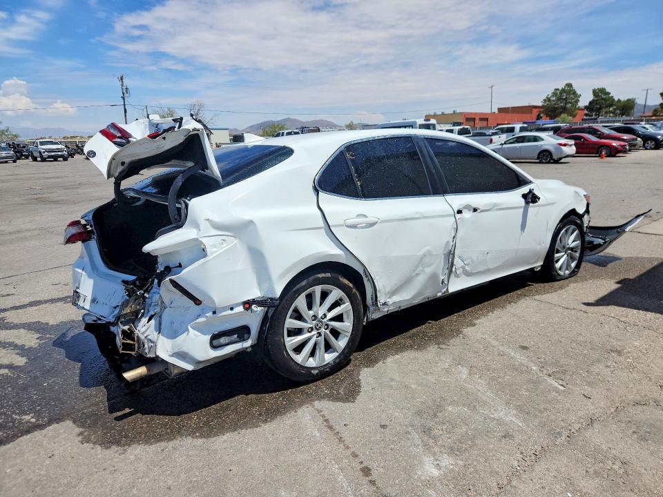2022 Toyota Camry მანქანა იყიდება აუქციონზე, vin: 4T1C11AK4NU046863, აუქციონის ნომერი: 64484456