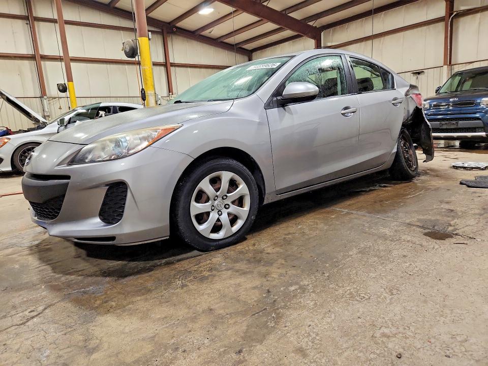64559626 :رقم المزاد ، JM1BL1UP2D1789426 vin ، 2013 Mazda 3 مزاد بيع