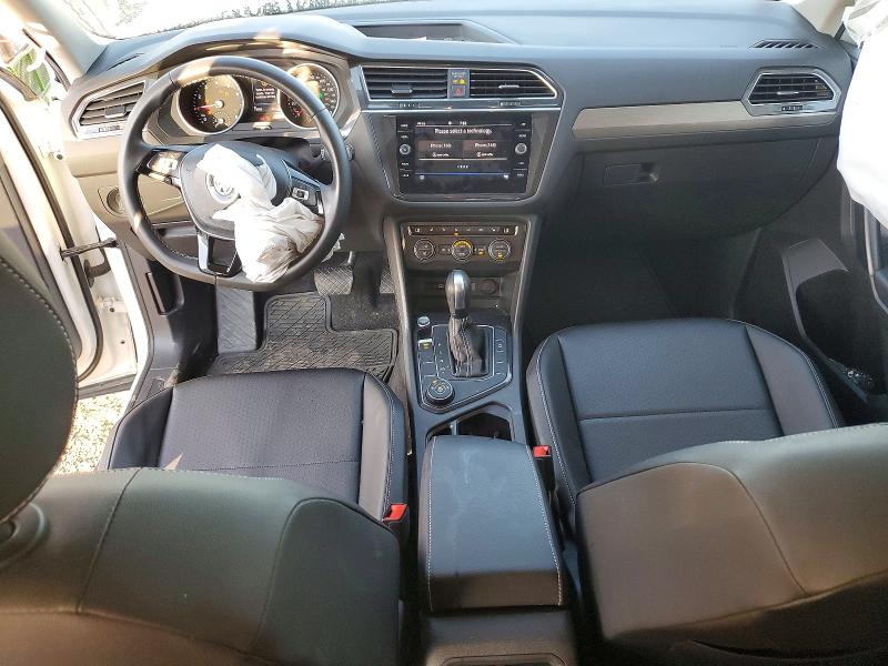 63929126 :رقم المزاد ، 3VV2B7AXXMM075834 vin ، 2021 Volkswagen Tiguan مزاد بيع