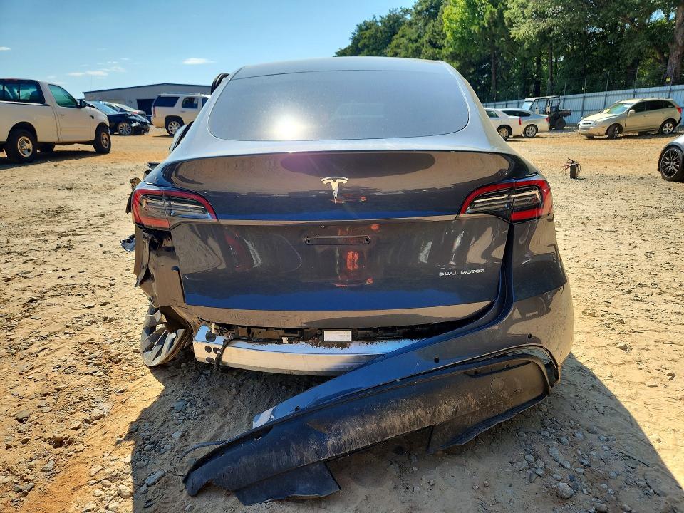 66421966 :رقم المزاد ، 5YJYGDEEXMF070512 vin ، 2021 Tesla Model Y مزاد بيع