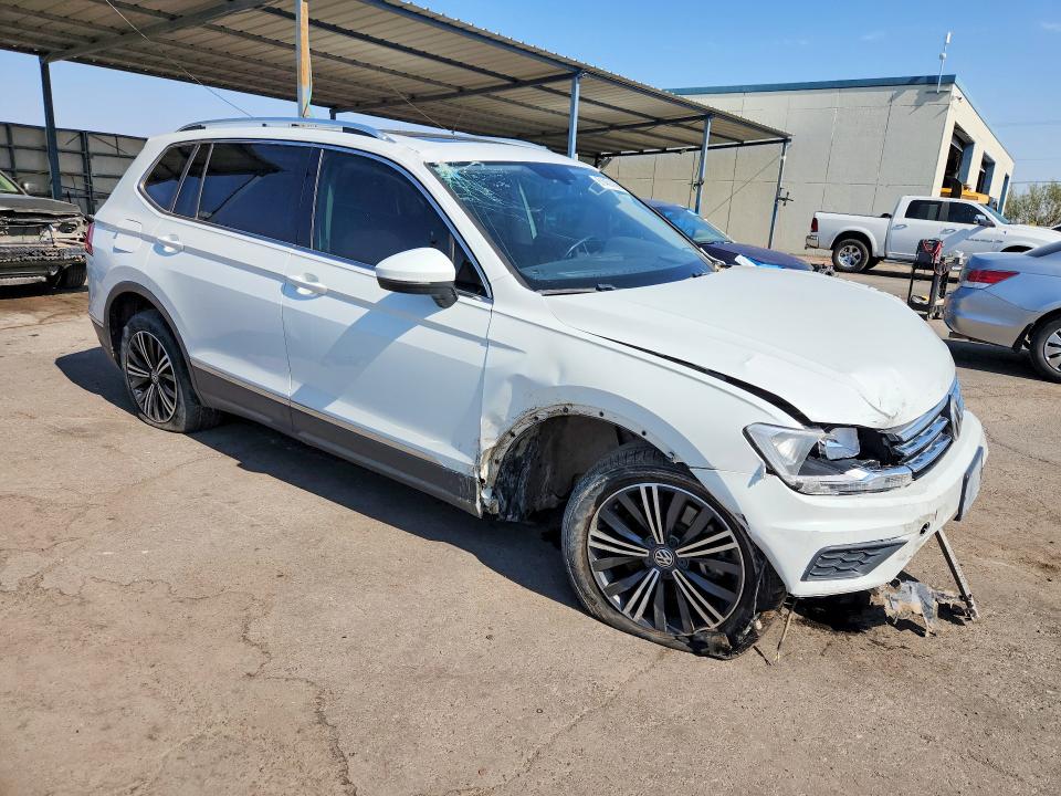 61451436 :رقم المزاد ، 3VV3B7AX2JM161851 vin ، 2018 Volkswagen Tiguan مزاد بيع