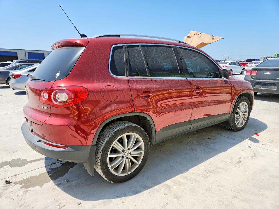 Продажа на аукционе авто 2011 Volkswagen Tiguan, vin: WVGAV7AX2BW000250, номер лота: 64323776