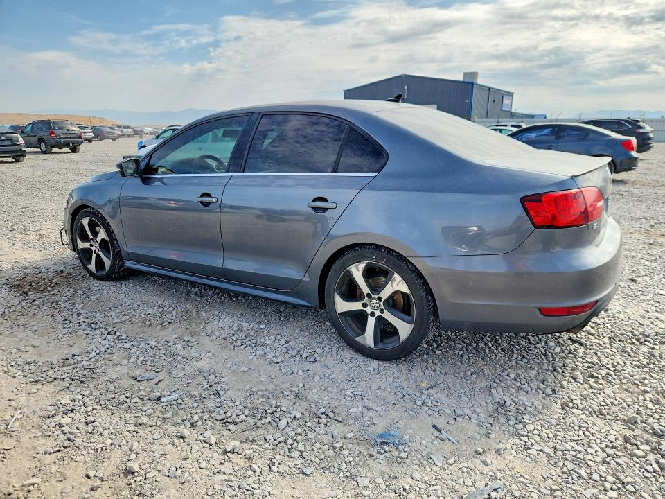2013 Volkswagen Jetta მანქანა იყიდება აუქციონზე, vin: 3VW4A7AJ2DM402326, აუქციონის ნომერი: 64683466