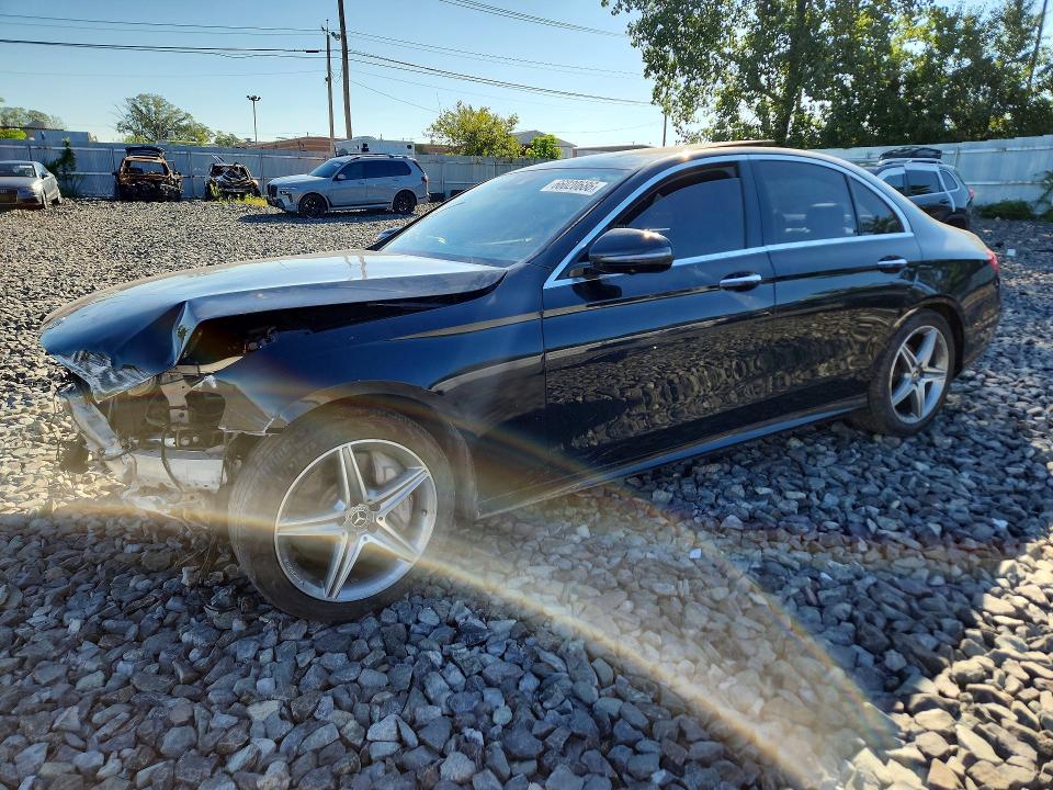 66020686 :رقم المزاد ، WDDZF4KBXKA557402 vin ، 2019 Mercedes-benz E مزاد بيع