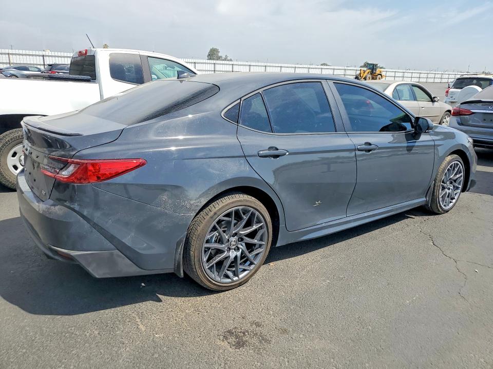 64823976 :رقم المزاد ، 4T1DAACK1TU330725 vin ، 2026 Toyota Camry مزاد بيع