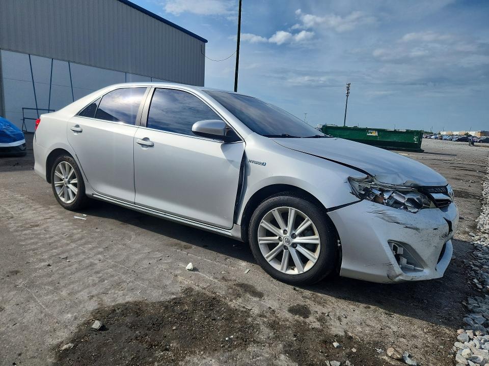 63649506 :رقم المزاد ، 4T1BD1FK5CU062899 vin ، 2012 Toyota Camry مزاد بيع