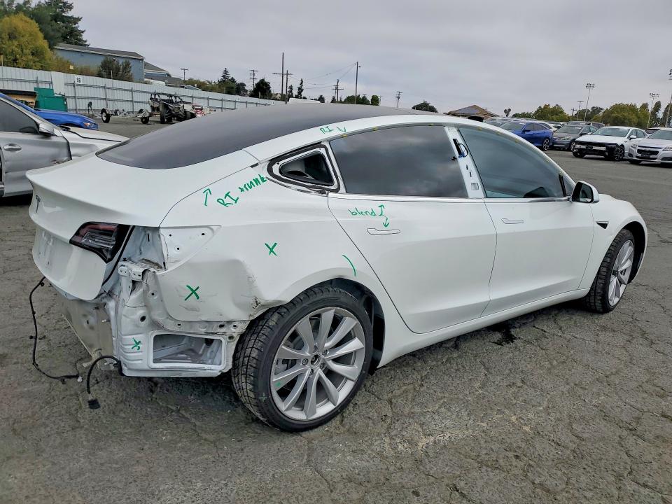 Продаж на аукціоні авто 2018 Tesla Model 3, vin: 5YJ3E1EA2JF155898, номер лоту: 64485166