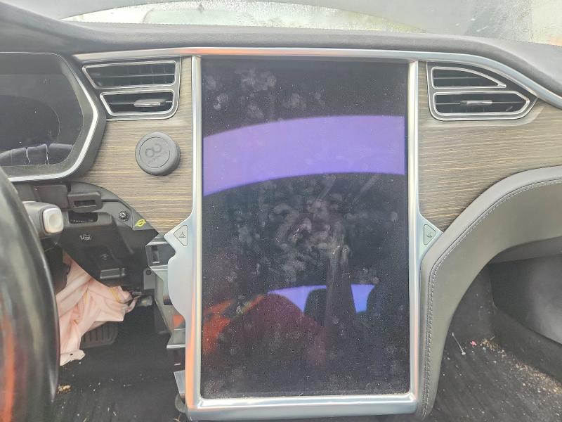 63416976 :رقم المزاد ، 5YJSA1E23GF128444 vin ، 2016 Tesla Model S مزاد بيع
