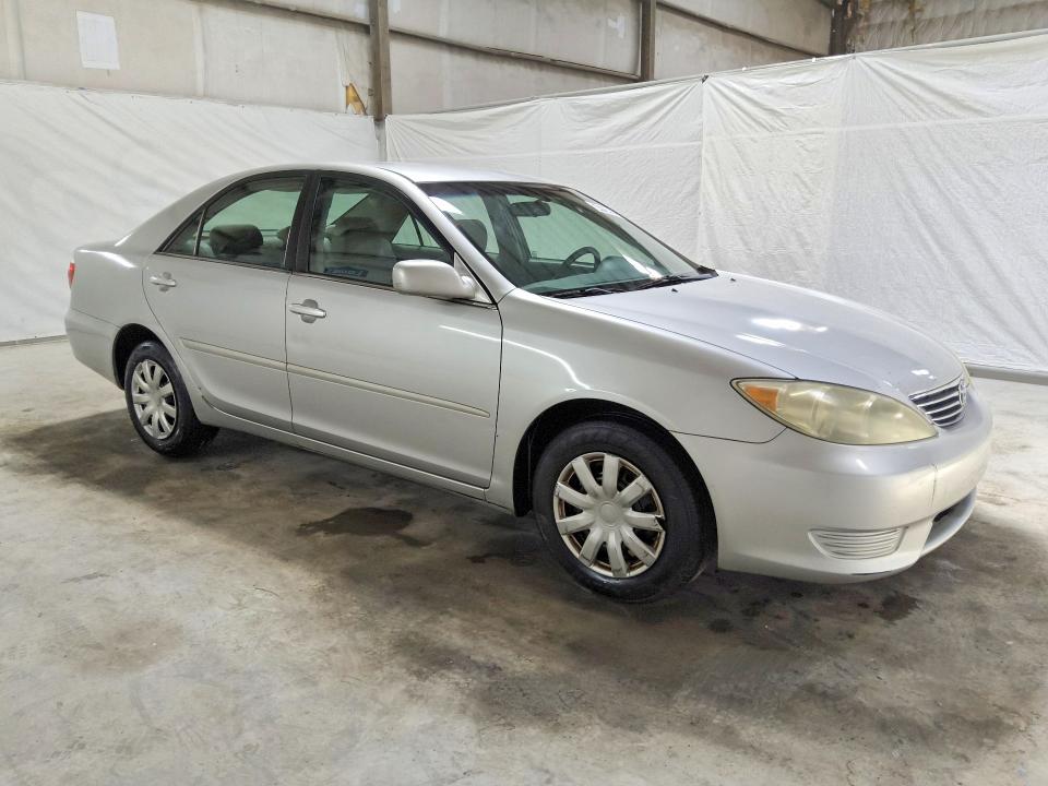 64794676 :رقم المزاد ، 4T1BE32K76U133863 vin ، 2006 Toyota Camry مزاد بيع