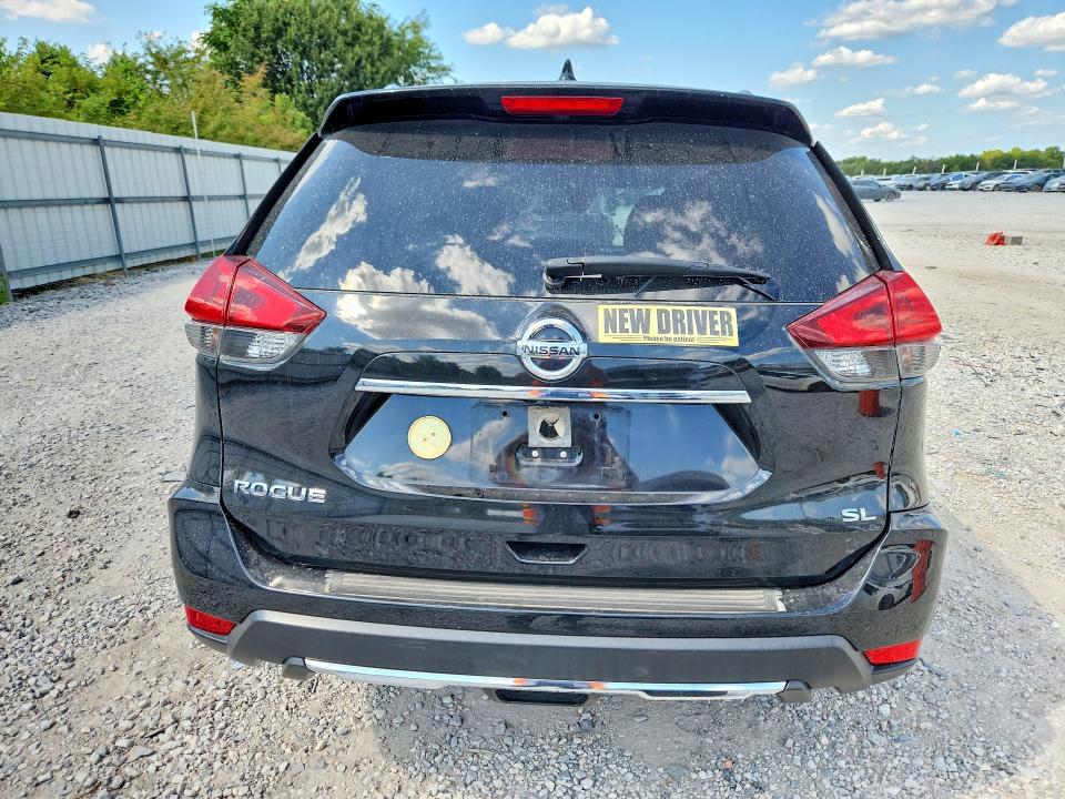 64649366 :رقم المزاد ، JN8AT2MT5JW463394 vin ، 2018 Nissan Rogue مزاد بيع