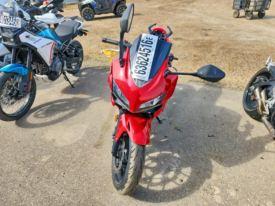 63624516 :رقم المزاد ، MLHPC4429D5000125 vin ، 2013 Honda Cbr500 مزاد بيع