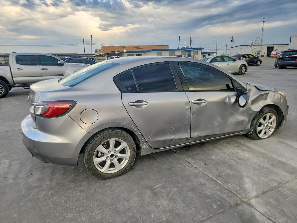66407936 :رقم المزاد ، JM1BL1VF6B1416912 vin ، 2011 Mazda 3 مزاد بيع