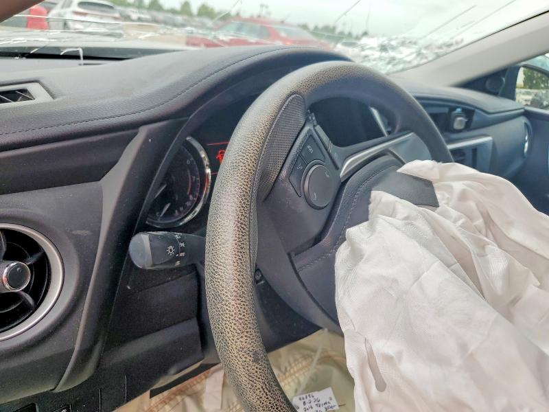 63623366 :رقم المزاد ، 5YFBURHE6JP760393 vin ، 2018 Toyota Corolla مزاد بيع