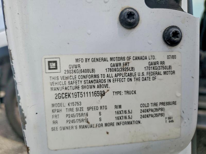 64617026 :رقم المزاد ، 2GCEK19T511116593 vin ، 2001 Chevrolet Silverado مزاد بيع