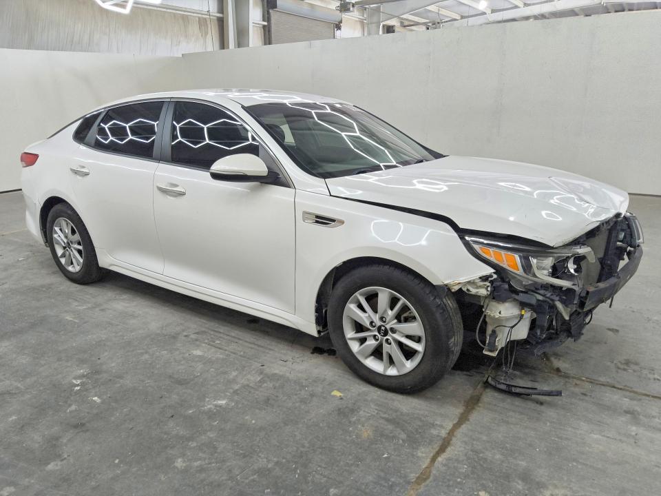2016 Kia Optima მანქანა იყიდება აუქციონზე, vin: KNAGT4L3XG5073387, აუქციონის ნომერი: 61969826