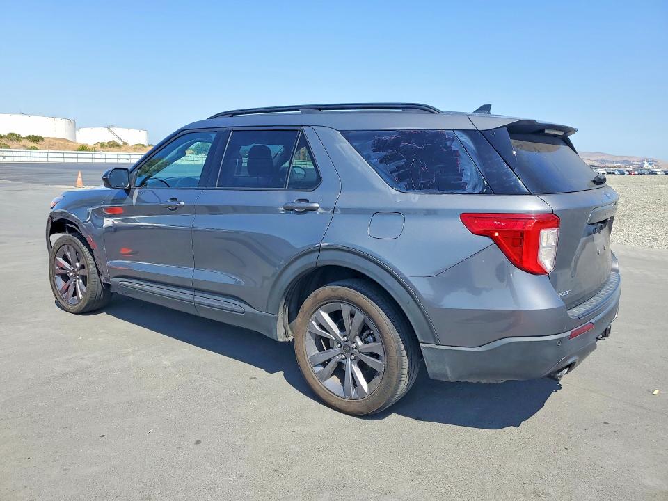63733756 :رقم المزاد ، 1FMSK8DHXNGB02837 vin ، 2022 Ford Explorer مزاد بيع