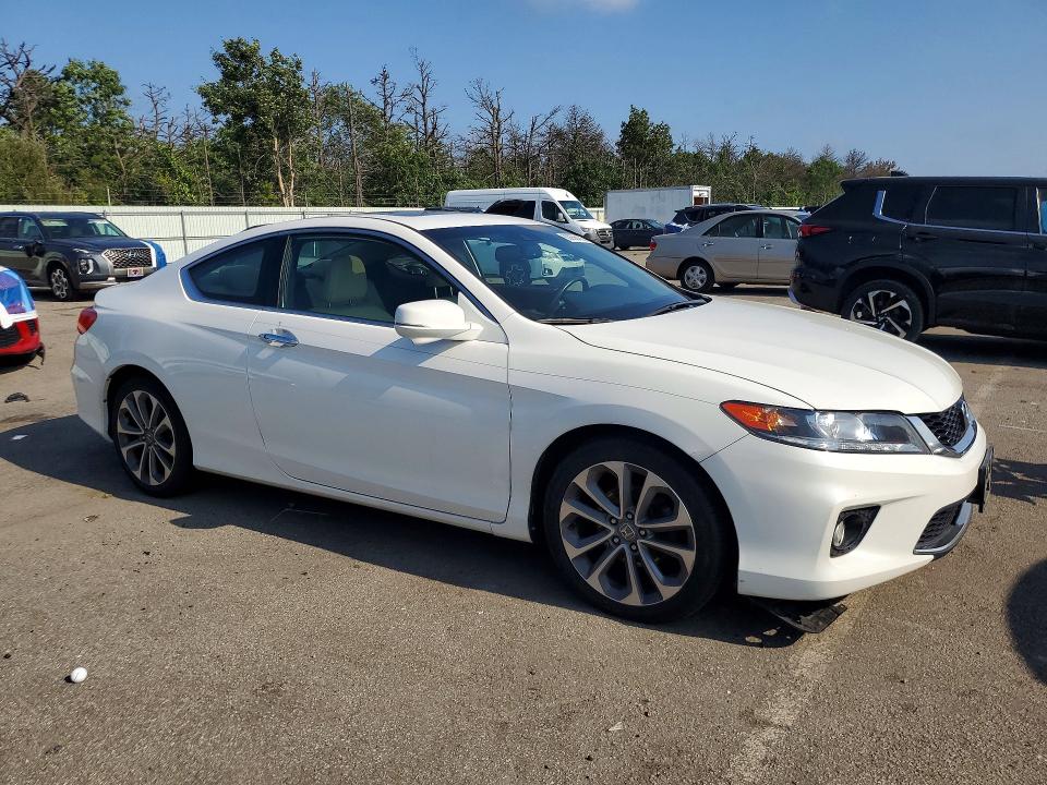 63656436 :رقم المزاد ، 1HGCT2B88FA008905 vin ، 2015 Honda Accord مزاد بيع
