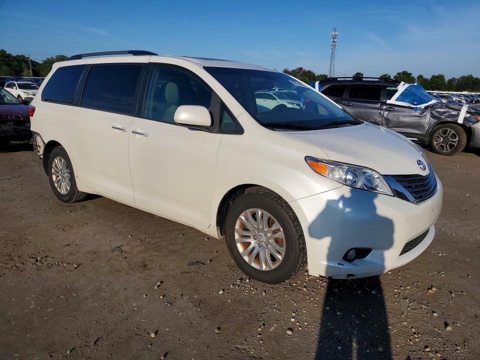 66054656 :رقم المزاد ، 5TDYK3DC2GS720670 vin ، 2016 Toyota Sienna مزاد بيع