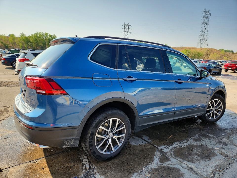 64276086 :رقم المزاد ، 3VV3B7AX5KM127873 vin ، 2019 Volkswagen Tiguan مزاد بيع