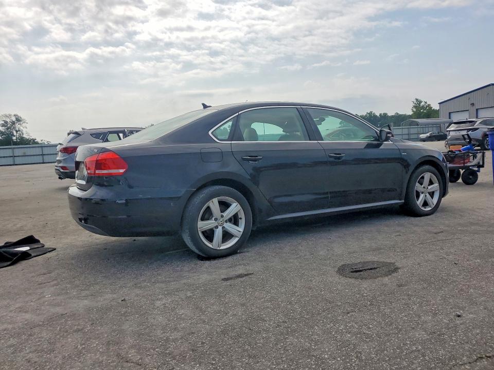 66299136 :رقم المزاد ، 1VWAT7A31FC117197 vin ، 2015 Volkswagen Passat مزاد بيع