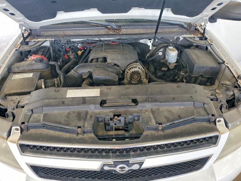2008 Chevrolet Suburban მანქანა იყიდება აუქციონზე, vin: 3GNFK16388G303618, აუქციონის ნომერი: 64971646
