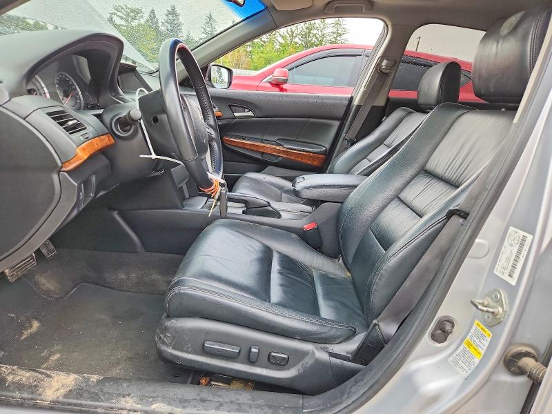 64638656 :رقم المزاد ، 1HGCP2F83BA804678 vin ، 2011 Honda Accord مزاد بيع