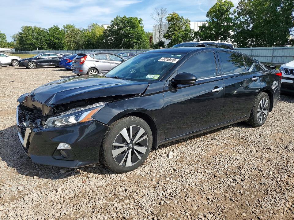 66616036 :رقم المزاد ، 1N4BL4EW7MN301156 vin ، 2021 Nissan Altima مزاد بيع