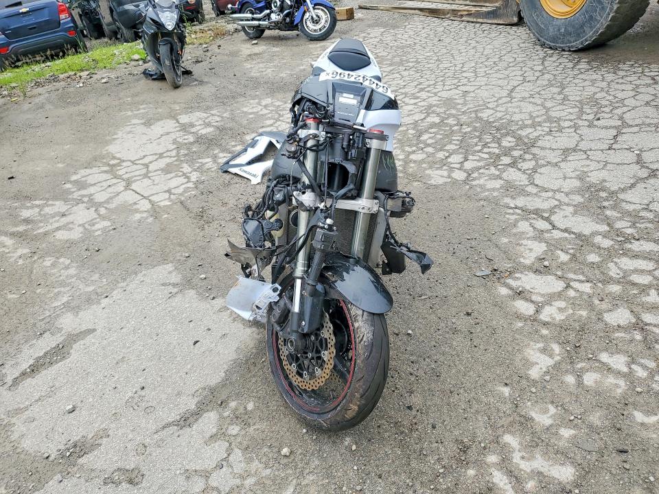 64442496 :رقم المزاد ، JKAZXCJ12DA016559 vin ، 2013 Kawasaki Zx1000 مزاد بيع