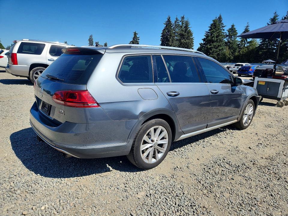 Продажа на аукционе авто 2017 Volkswagen Golf Alltrack, vin: 3VWH17AU6HM516766, номер лота: 66065586