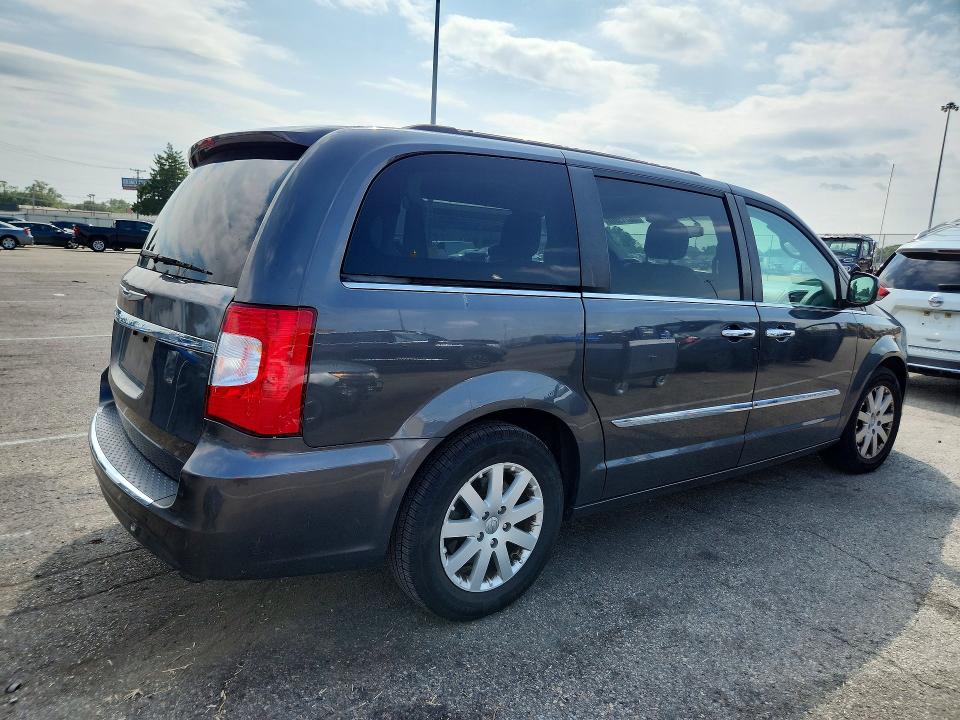 66713866 :رقم المزاد ، 2C4RC1BG4GR247052 vin ، 2016 Chrysler Town & Country مزاد بيع