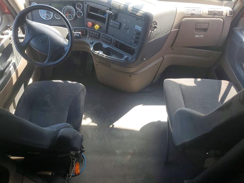Продаж на аукціоні авто 2018 Freightliner Cascadia 125, vin: 3AKJGLDV9JSJT7295, номер лоту: 62995636