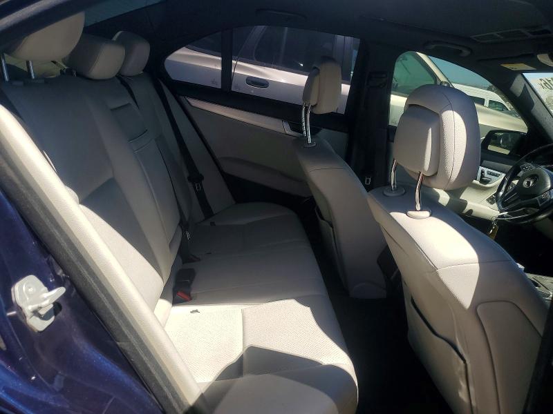 Продажа на аукционе авто 2013 Mercedes-benz C, vin: WDDGF4HB6DA773149, номер лота: 63524316