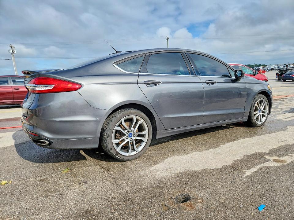 63378216 :رقم المزاد ، 3FA6P0T95HR144967 vin ، 2017 Ford Fusion مزاد بيع