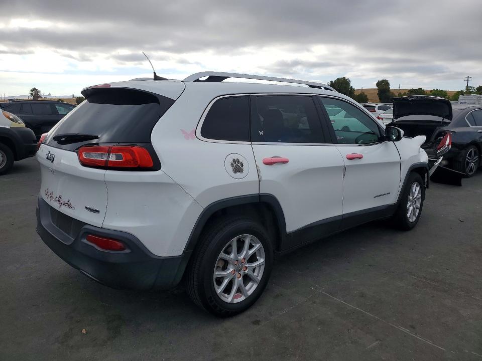 64927756 :رقم المزاد ، 1C4PJLCB2GW113692 vin ، 2016 Jeep Cherokee مزاد بيع