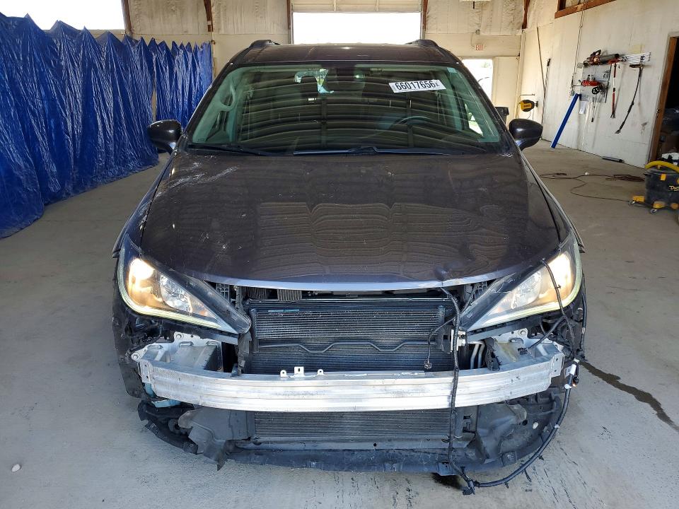 66017656 :رقم المزاد ، 2C4RC1BG3HR569876 vin ، 2017 Chrysler Pacifica مزاد بيع