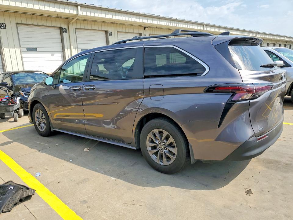 Продажа на аукционе авто 2023 Toyota Sienna, vin: 5TDYSKFC4PS082039, номер лота: 64030856