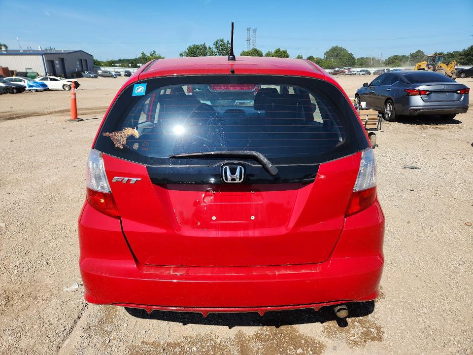 65831196 :رقم المزاد ، JHMGE8H36DC068836 vin ، 2013 Honda Fit مزاد بيع