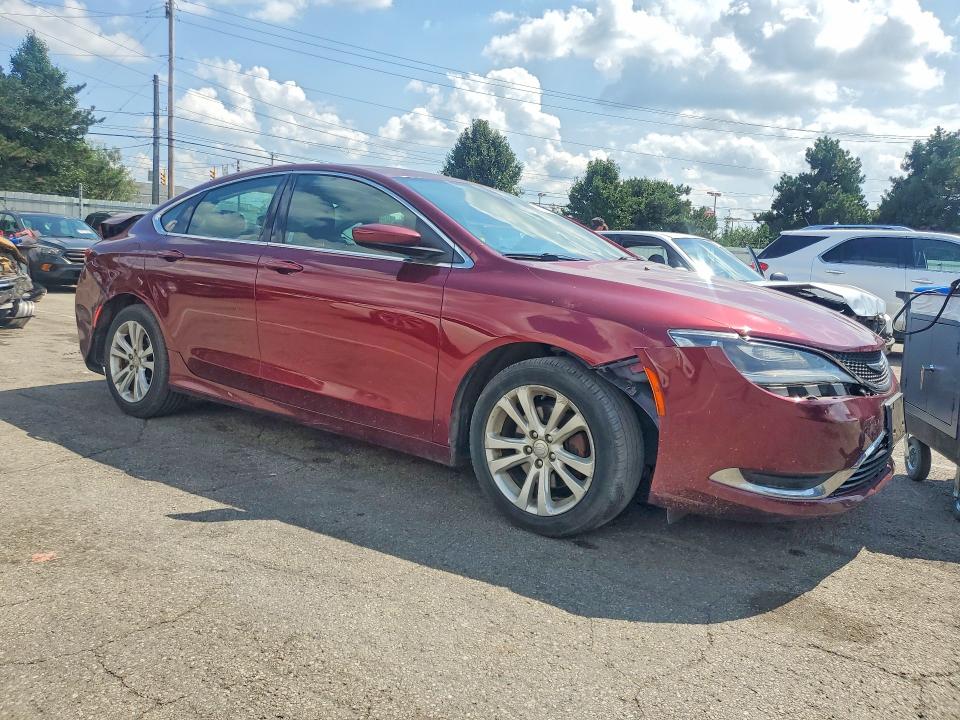 67017006 :رقم المزاد ، 1C3CCCAB3FN602798 vin ، 2015 Chrysler 200 مزاد بيع