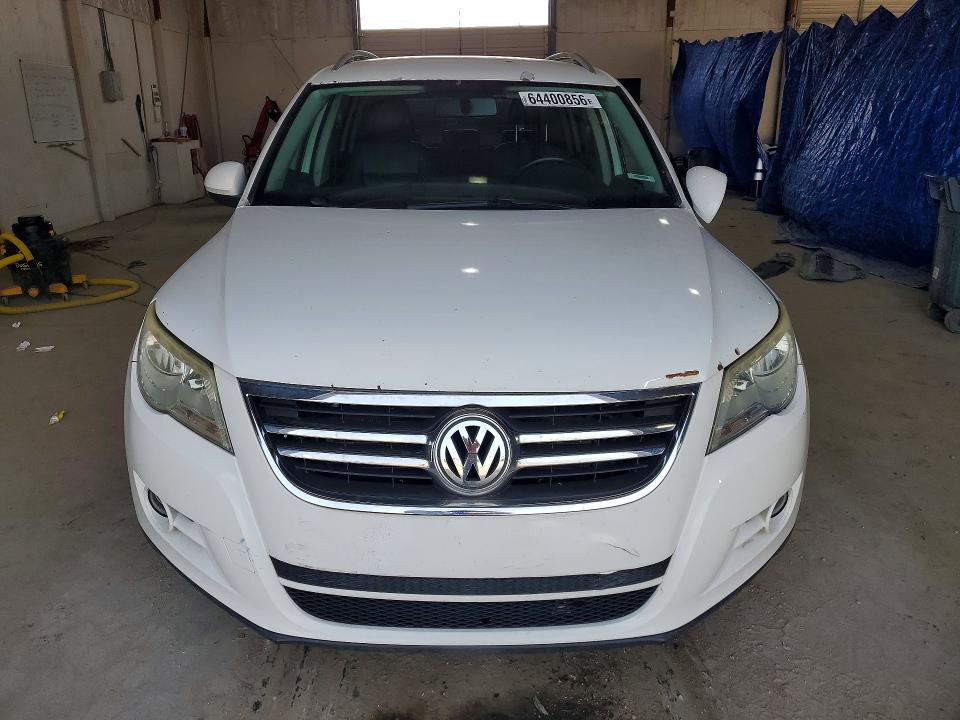 2011 Volkswagen Tiguan მანქანა იყიდება აუქციონზე, vin: WVGBV7AX4BW503895, აუქციონის ნომერი: 64400856