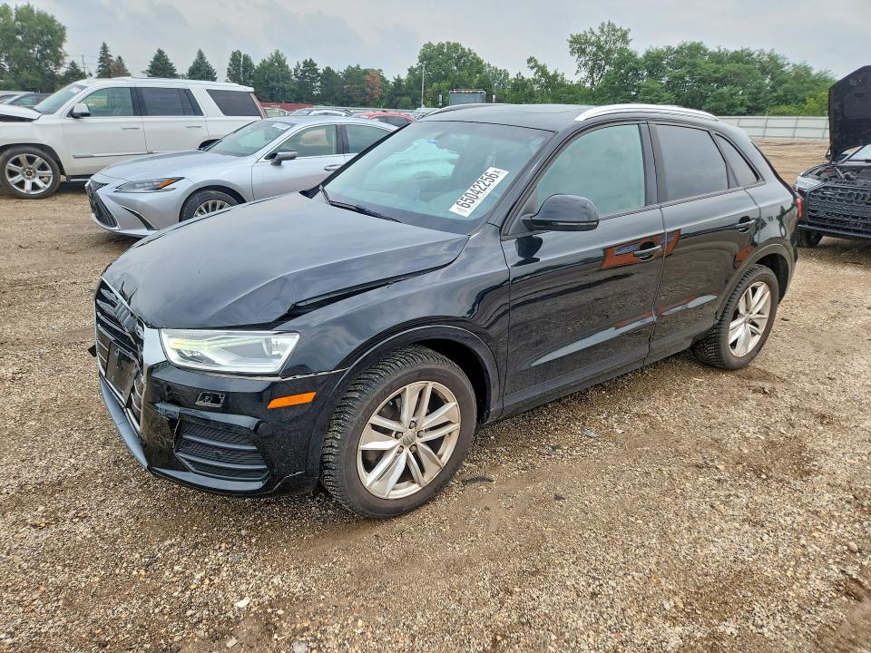 65042256 :رقم المزاد ، WA1ECCFS3HR003581 vin ، 2017 Audi Q3 مزاد بيع