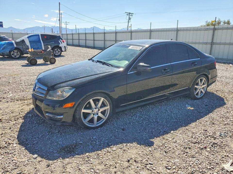 Продаж на аукціоні авто 2013 Mercedes-benz C, vin: WDDGF4HB9DR263783, номер лоту: 66936876