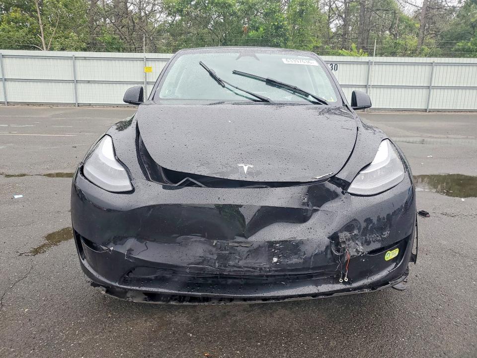 63397636 :رقم المزاد ، 7SAYGDEE4PA180458 vin ، 2023 Tesla Model Y مزاد بيع