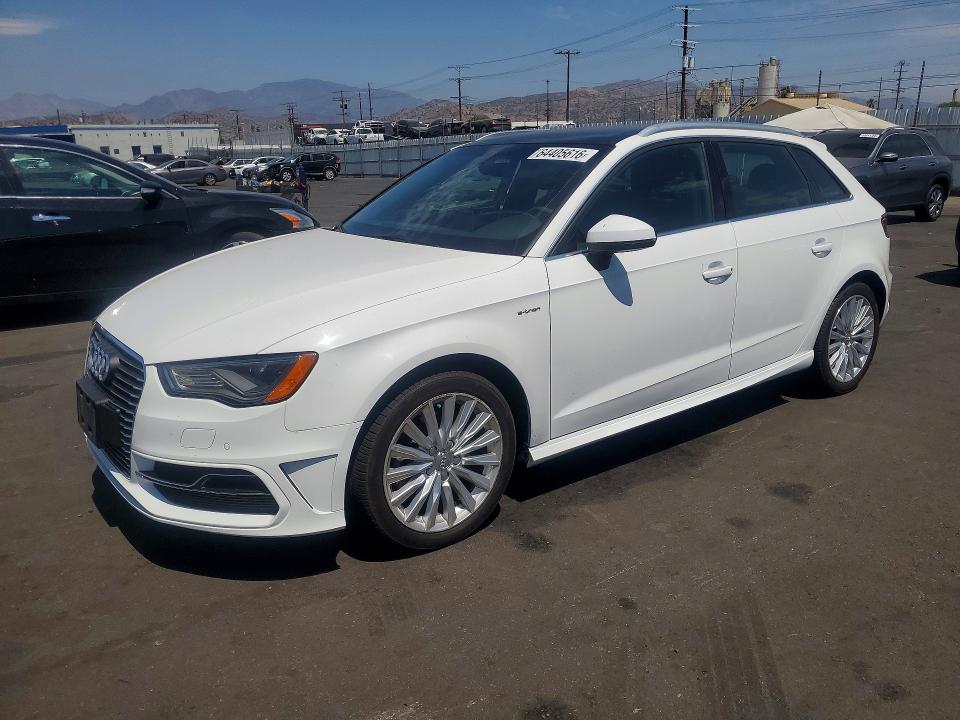 Продаж на аукціоні авто 2016 Audi A3, vin: WAUTPBFF6GA129152, номер лоту: 64405616