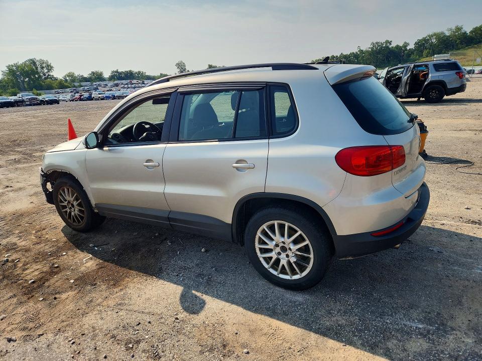 2015 Volkswagen Tiguan მანქანა იყიდება აუქციონზე, vin: WVGBV7AX7FW520387, აუქციონის ნომერი: 63900056