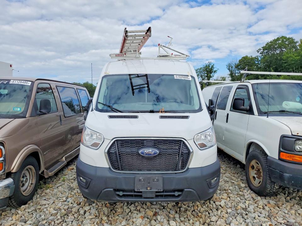 61020886 :رقم المزاد ، 1FTBR2C85NKA44874 vin ، 2022 Ford Transit مزاد بيع