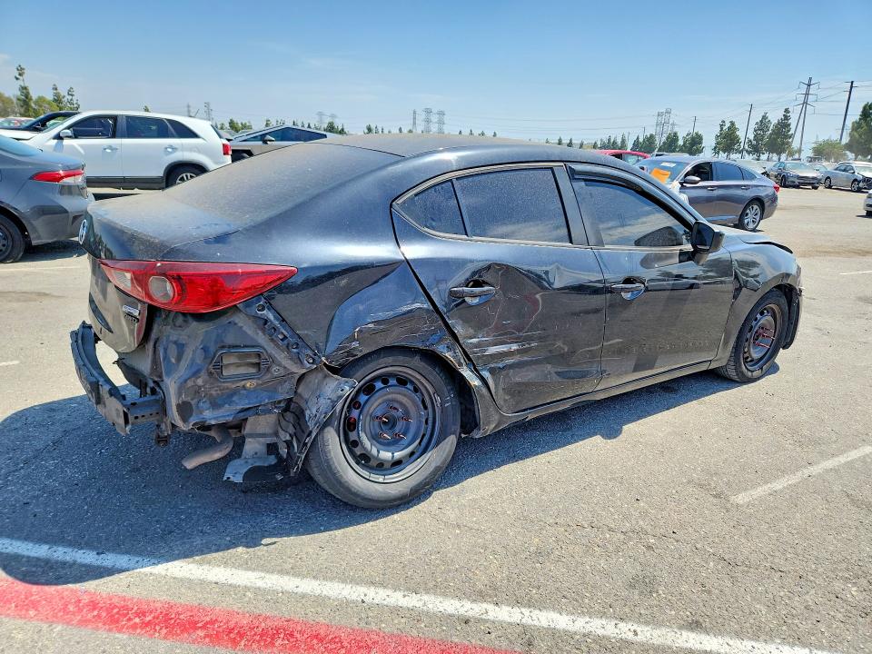 63441166 :رقم المزاد ، 3MZBM1U79FM217317 vin ، 2015 Mazda 3 مزاد بيع