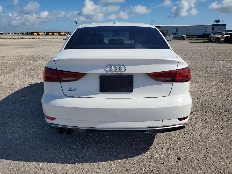 Продаж на аукціоні авто 2017 Audi A3, vin: WAUAUGFF8H1027091, номер лоту: 64673426